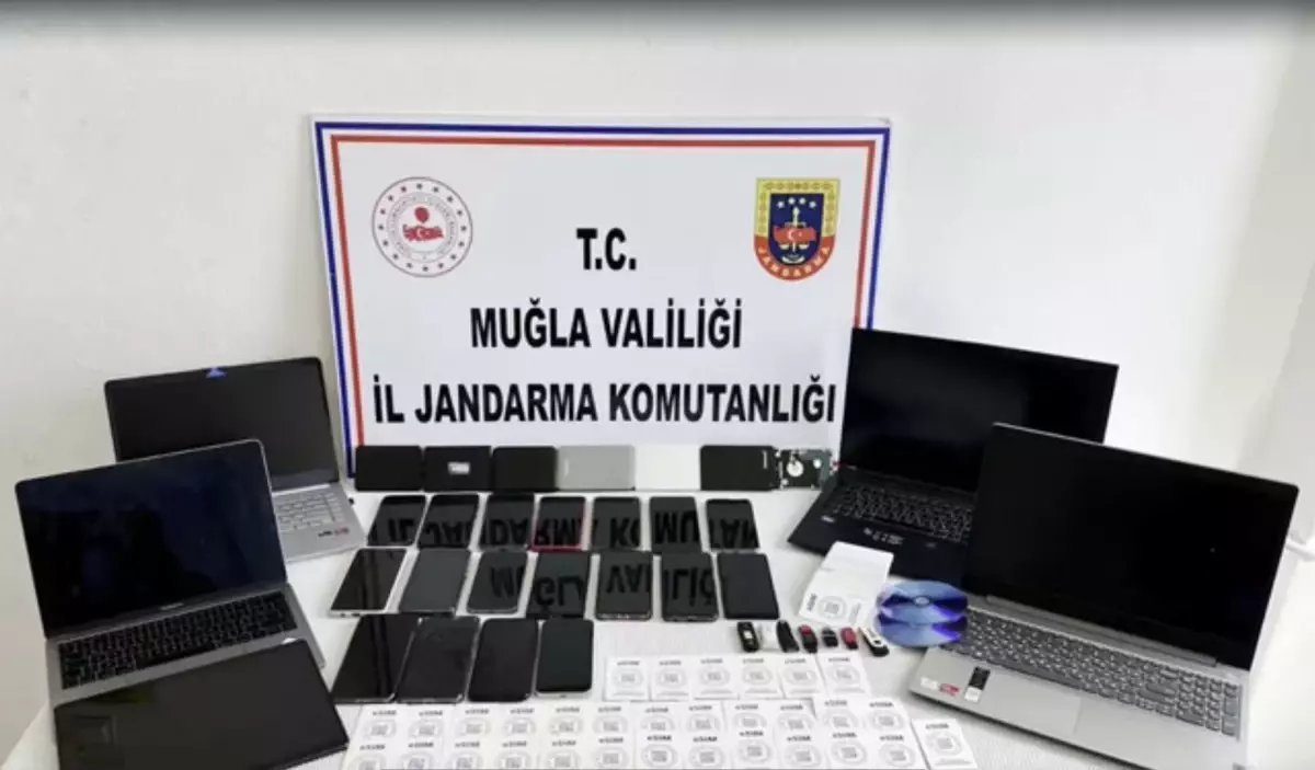 Muğla merkezli 3 ilde sahte yatırım siteleri ile dolandırıcılık; 10 şüpheli tutuklandı