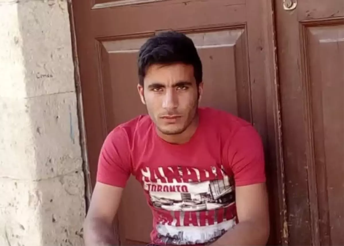 Kamyonla geri manevra yaparken kardeşini ezerek ölümüne neden oldu