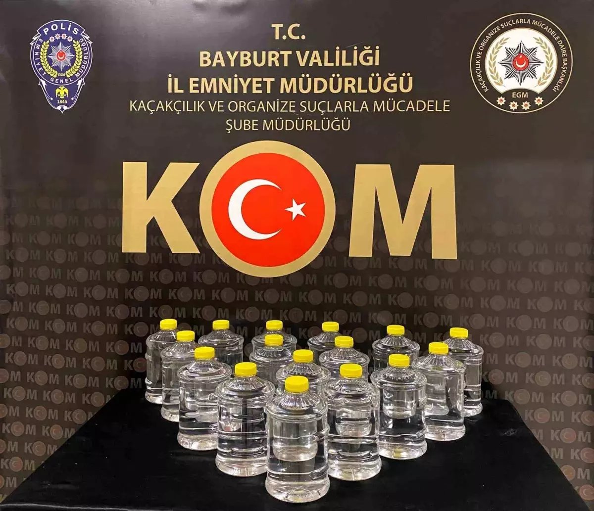 Bayburt'ta Roma dönemine ait 15 adet sikke ve 40 litre kaçak alkol ele geçirildi
