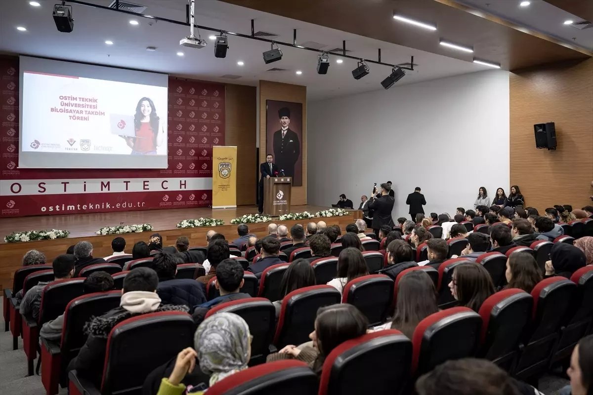 OSTİM Teknik Üniversitesi, TÜBİTAK işbirliğinde geliştirilen PARDUS sistemli bilgisayarları öğrencilerine teslim etti