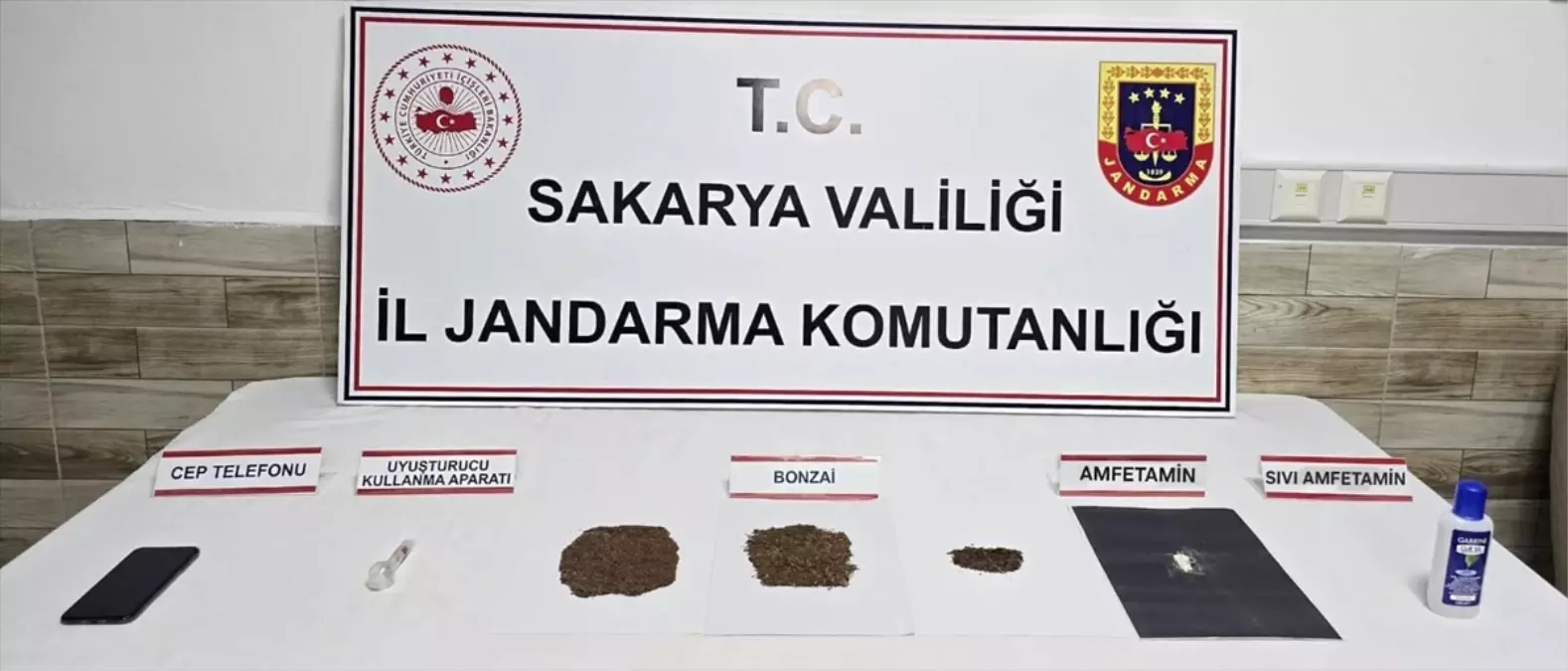 Sakarya'da uyuşturucu operasyonlarında 2 şüpheli tutuklandı
