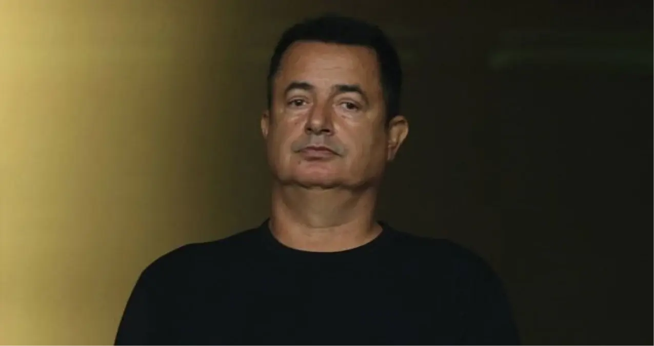 Acun Ilıcalı'nın arabasında usulsüz çakar mı var? Usulsüz çakar kullanımının cezası nedir?