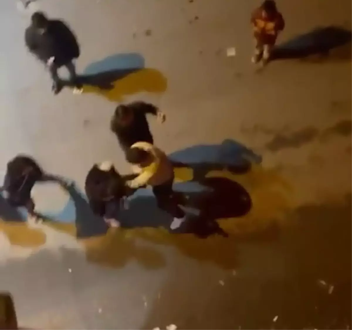 Taksici ile kadınların kavgası kamerada