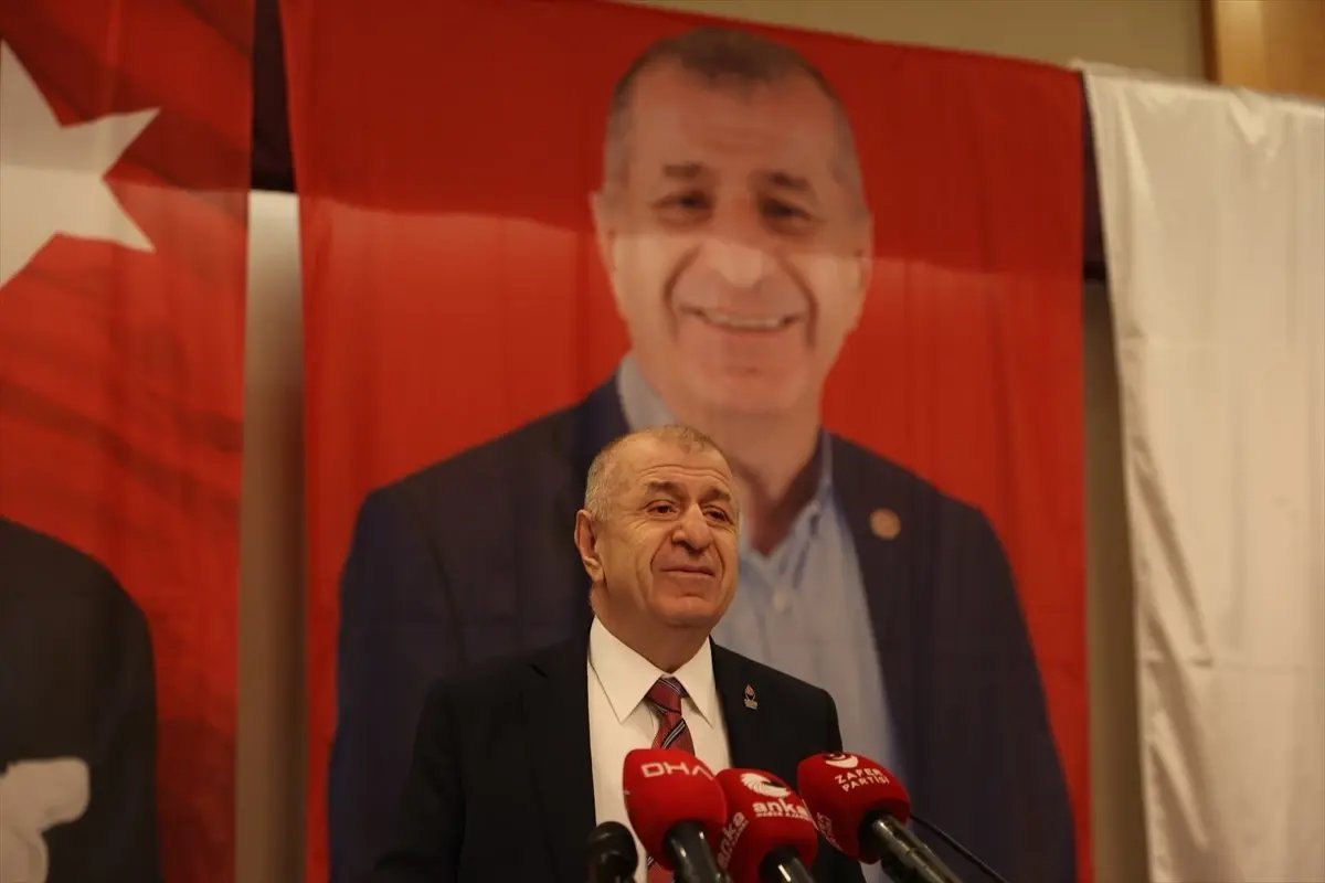 Zafer Partisi Genel Başkanı Özdağ, Antalya'da basın toplantısı düzenledi