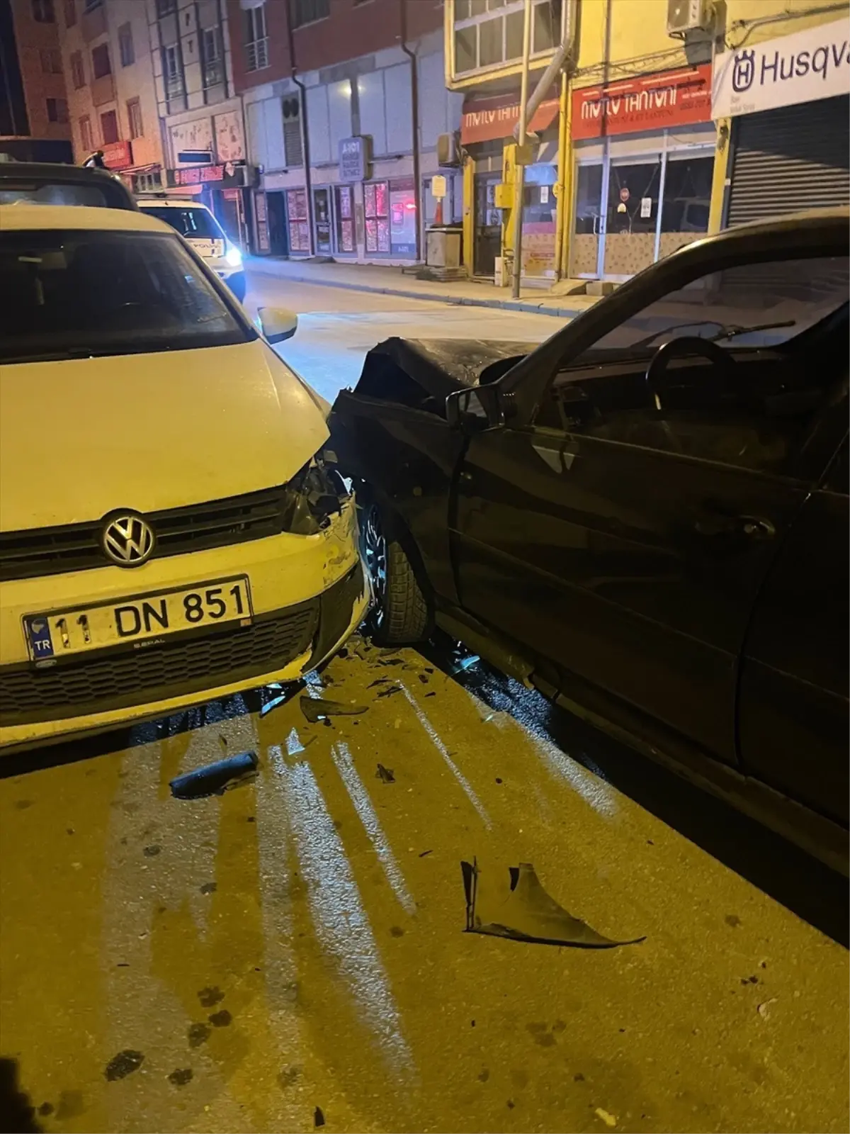 Bilecik'te drift atarken kaza yapan oto hırsızlığı şüphelisi yakalandı