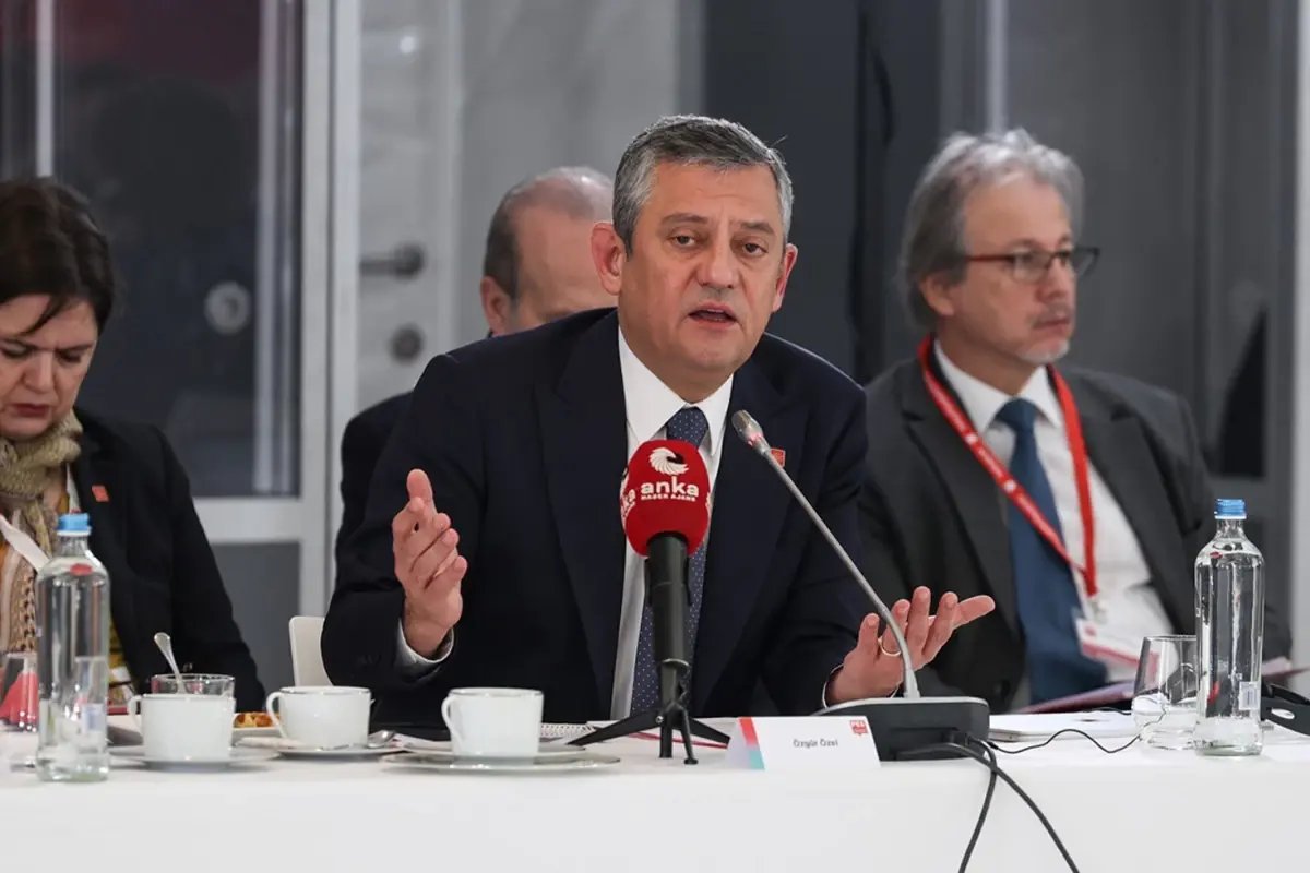 Özel'e Avrupa'da soğuk duş! Hayranlık duyduğu liderle görüşemedi