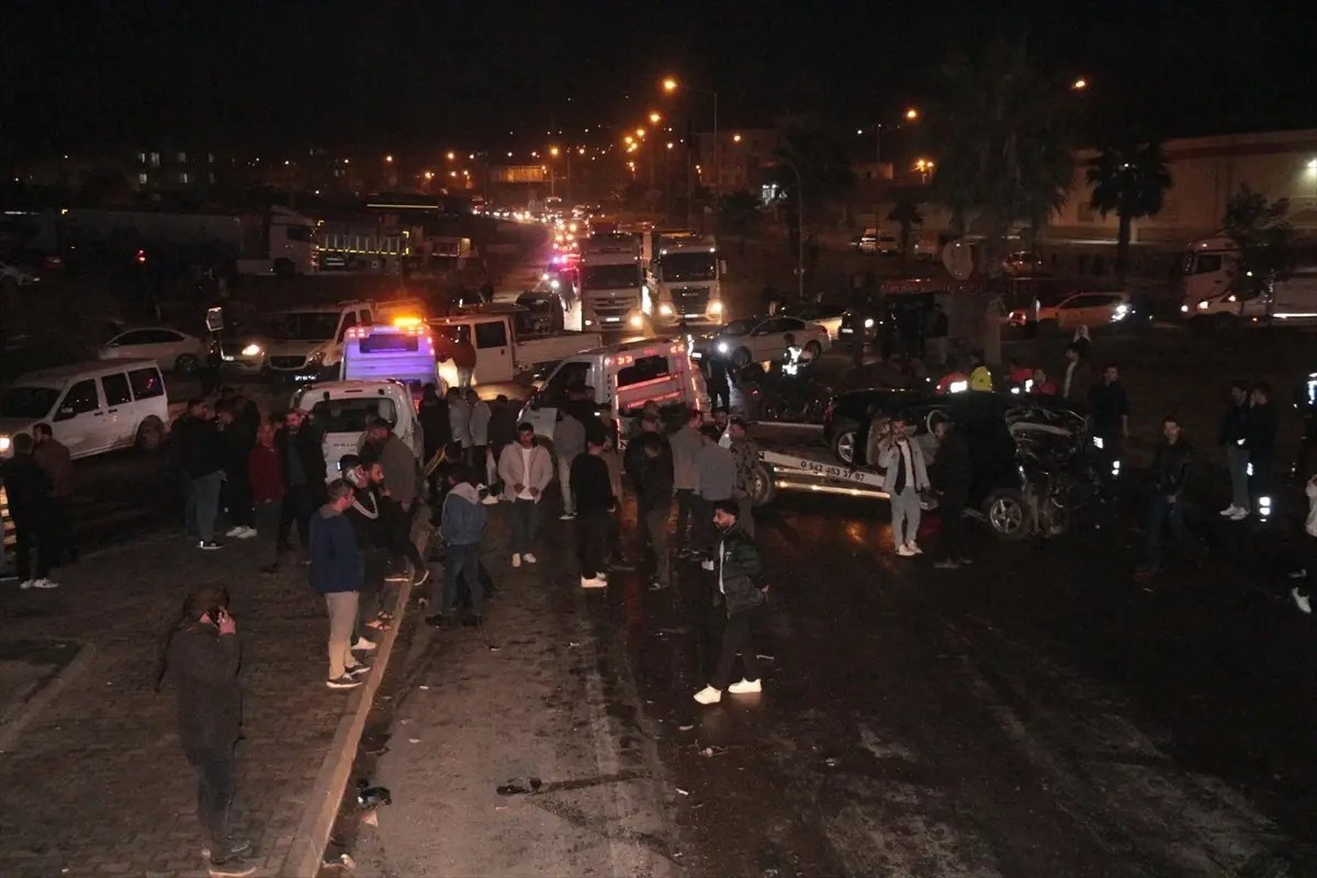 Şırnak'ta zincirleme trafik kazasında 7 kişi yaralandı