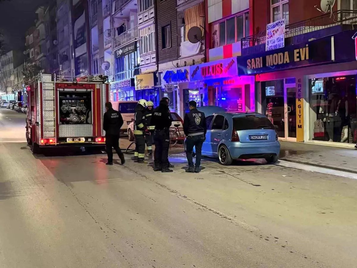 Ereğli'de park halindeki otomobilde yangın çıktı