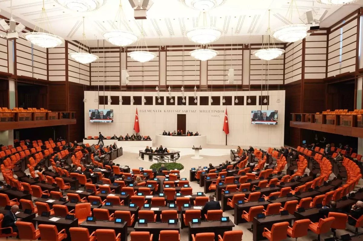 Bütçe görüşmeleri sürerken Genel Kurul'da 'Leyla Zana' kınaması