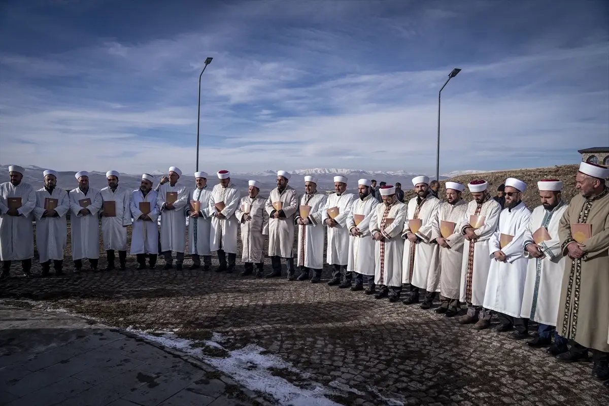 Erzurum'un 500 yıllık geleneği "1001 Hatim" başladı