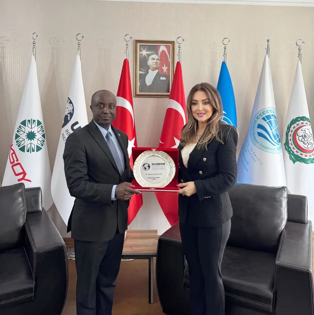 Burundi Ankara Büyükelçisi Ntureka, ULUSKON Başkanı Atasoy'u ziyaret etti