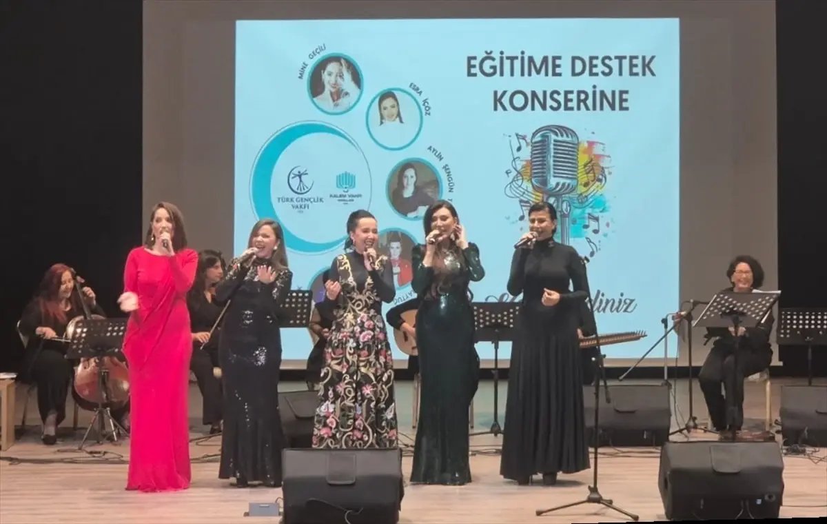 İstanbul'da "Eğitime Destek Gecesi" konseri düzenlendi
