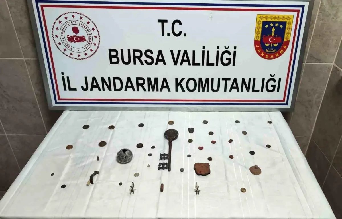 Bursa'da "Anadolu Mirası Operasyonu": 42 tarihi eser ele geçirildi