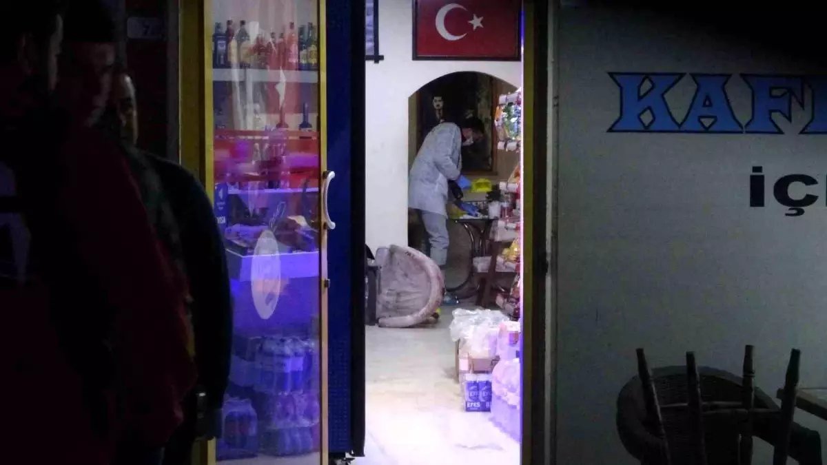 Antalya'da markette cinayet: 2 ölü