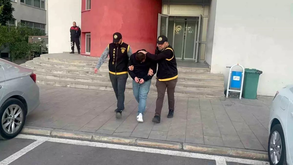 Adana'da 254 suç ve 25 yıl hapisle aranan firari hükümlü yakalandı