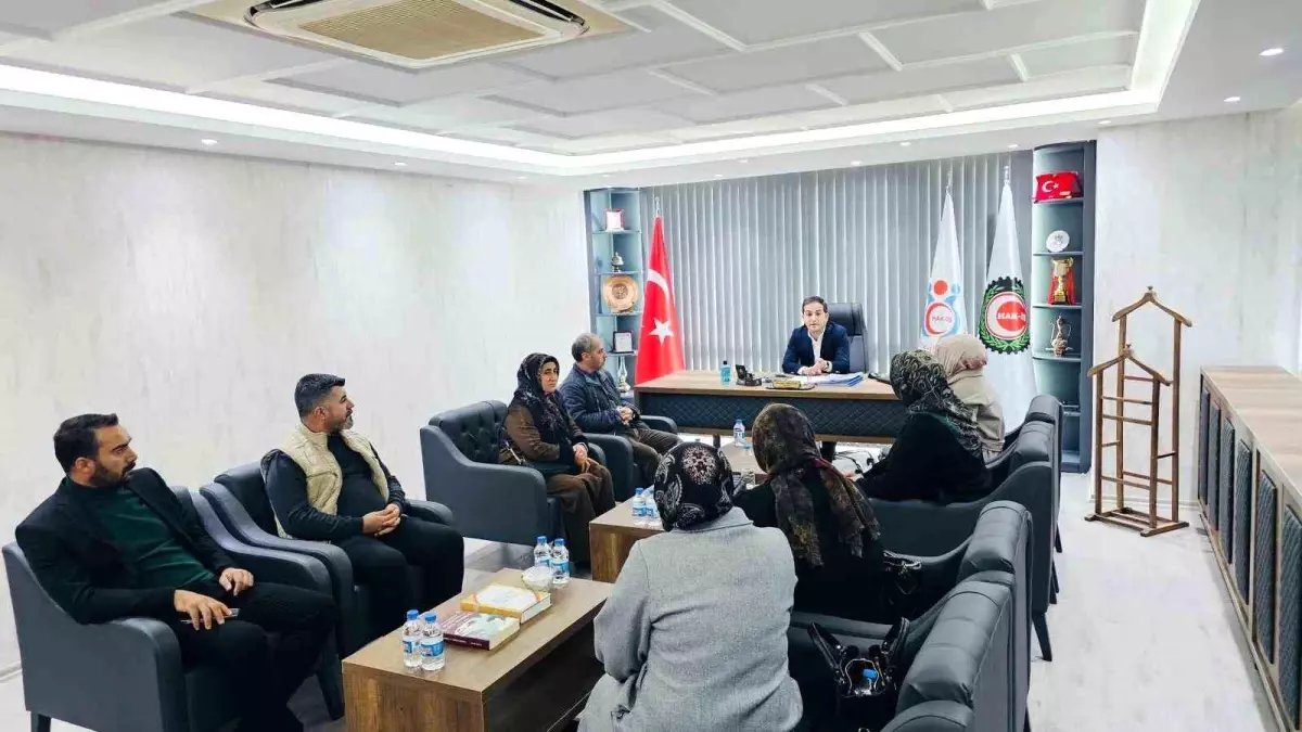 Aküzüm, kadın çalışanları ağırladı