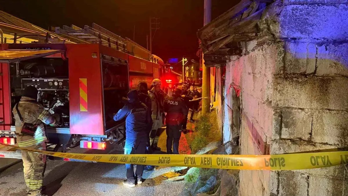 Bursa'da müstakil ev yangını: 1 ölü