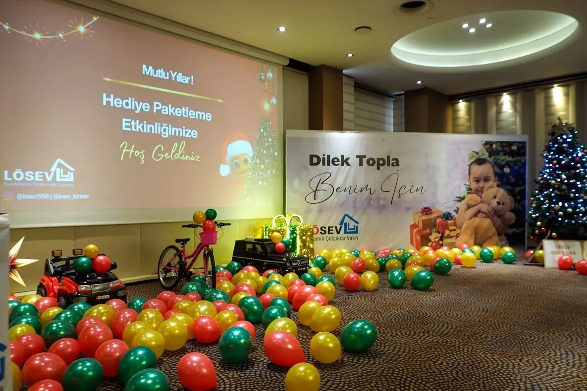 LÖSEV'den İzmir'de "Dilek Topla Benim İçin" etkinliği
