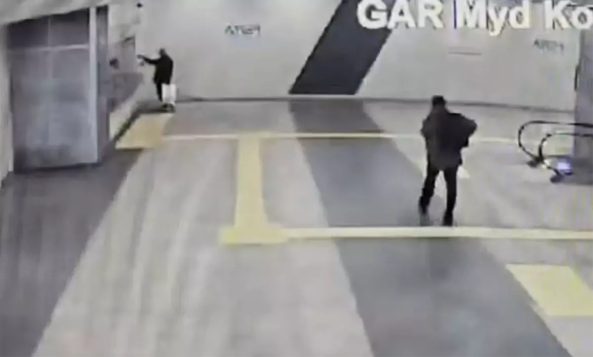 ABB: Gar İstasyonu'nda bir kişinin yangın alarmını devreye aldığı tespit edilmiştir