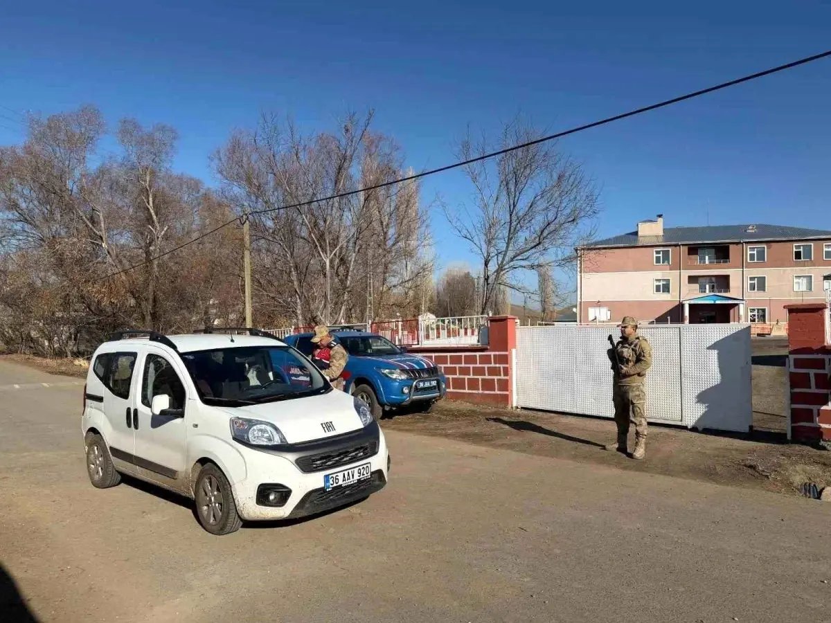 Kars'ta jandarmadan huzurlu okul uygulaması