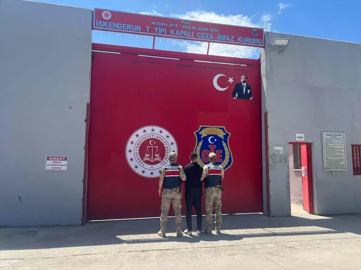 Hatay'da 30 yıl kesinleşmiş hapis cezasıyla aranan hükümlü bahçede yakalandı