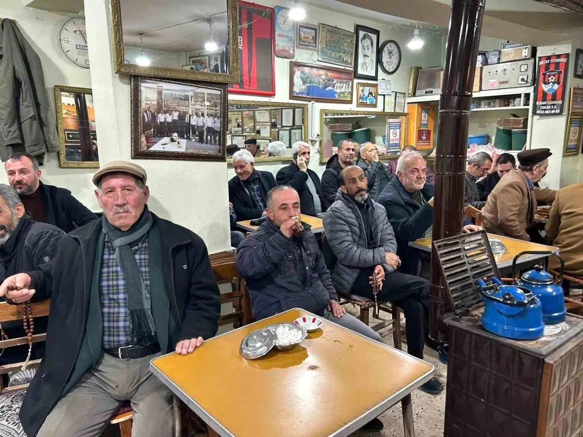 Van'da soba başında 83 yıllık çay geleneği