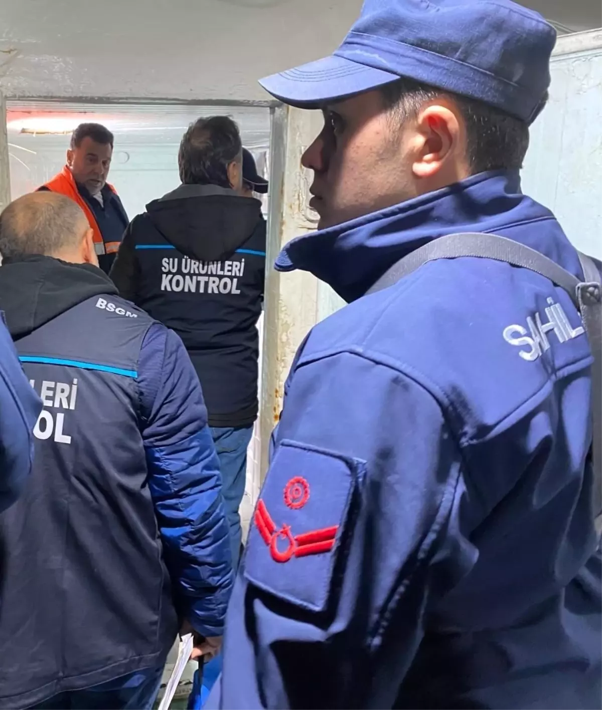 Kırklareli'nde yasal boy sınırı altında balık satışı yapan balıkçılara ceza