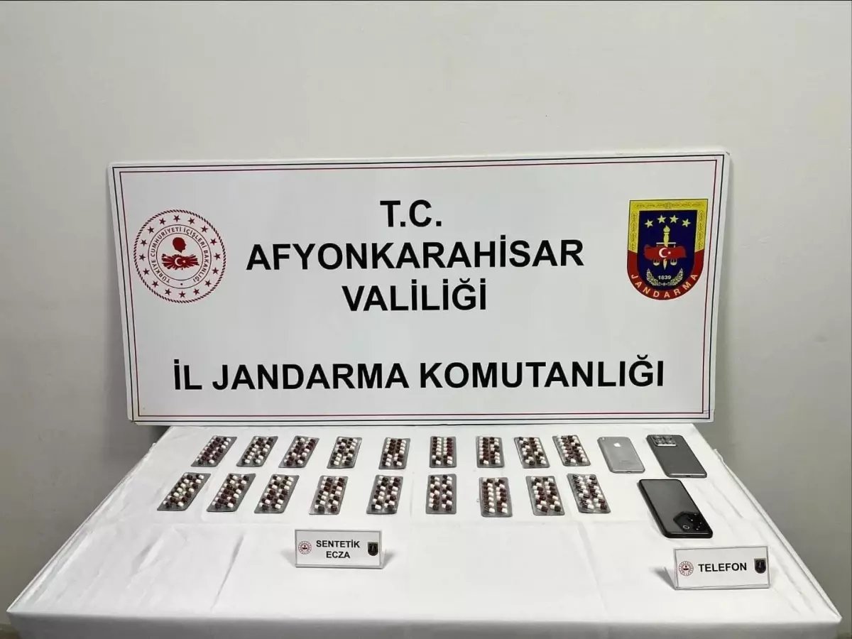Jandarmadan uyuşturucu operasyonu: 3 gözaltı