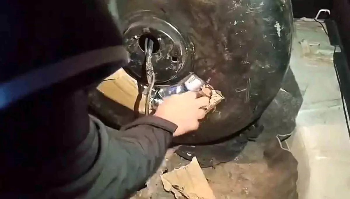 Hatay'da kaçakçılık operasyonu: Otomobilin her yerinden telefon ve elektronik sigara fışkırdı