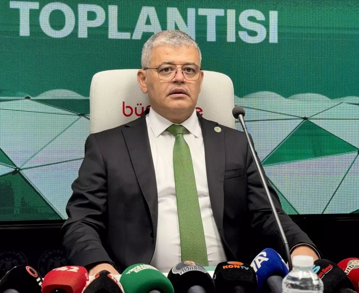 TÜMOSAN Konyaspor, Deniz Türüç ile anlaştı