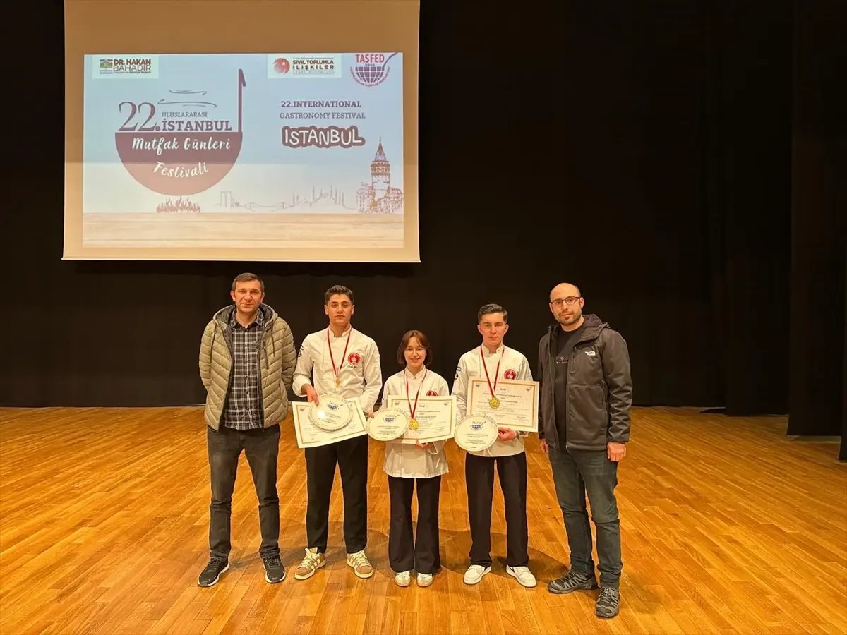 Mengen Aşçılık Lisesi "Yılın Lisesi" seçildi