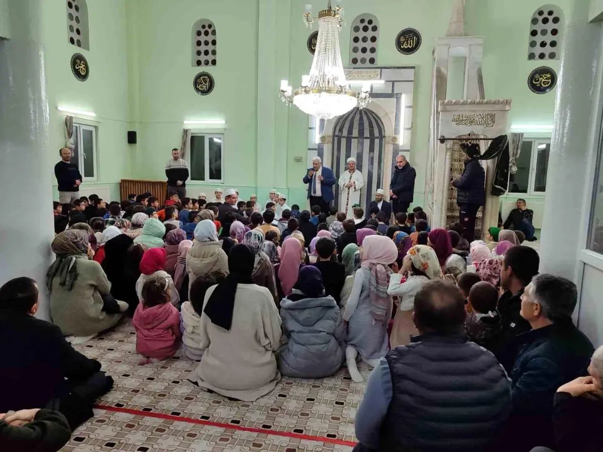 Şuhut'ta 'Camiler Çiçek Açtı'