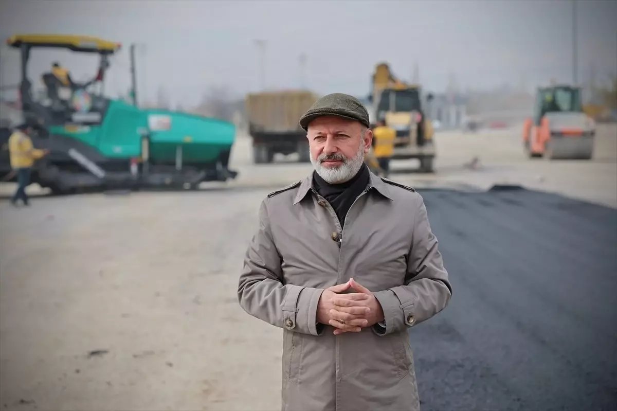 Kocasinan Belediyesi 8 yılda 1085 kilometre yol yaptı