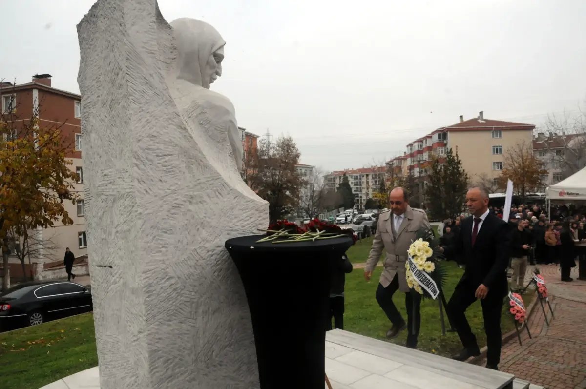Bulgaristan Türklerinin direnişinin sembolü Türkan bebek, Edirne'de anıldı