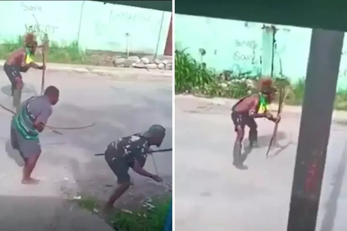 Cadde ortasında kabile savaşı! Ok ve yaylarla çatıştılar