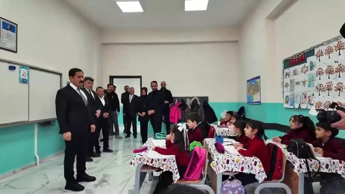 Hatay'da yapımı tamamlanan 220'inci eğitim yuvasının açılışı gerçekleştirildi