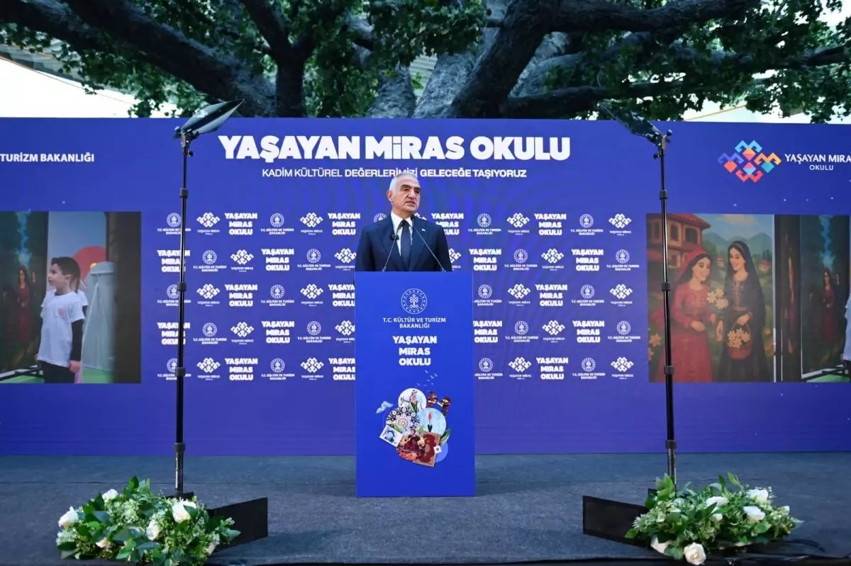 Ankara'da 'Yaşayan Miras Okulu' açıldı