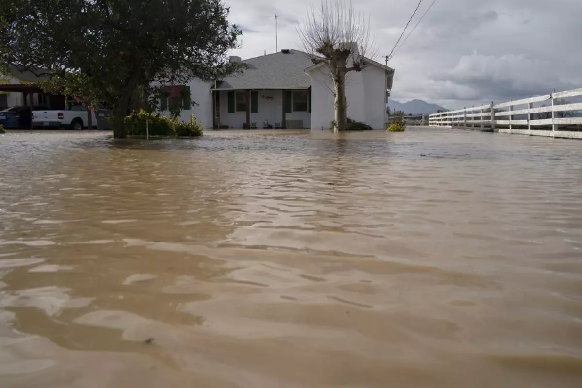 California'da sel uyarısı