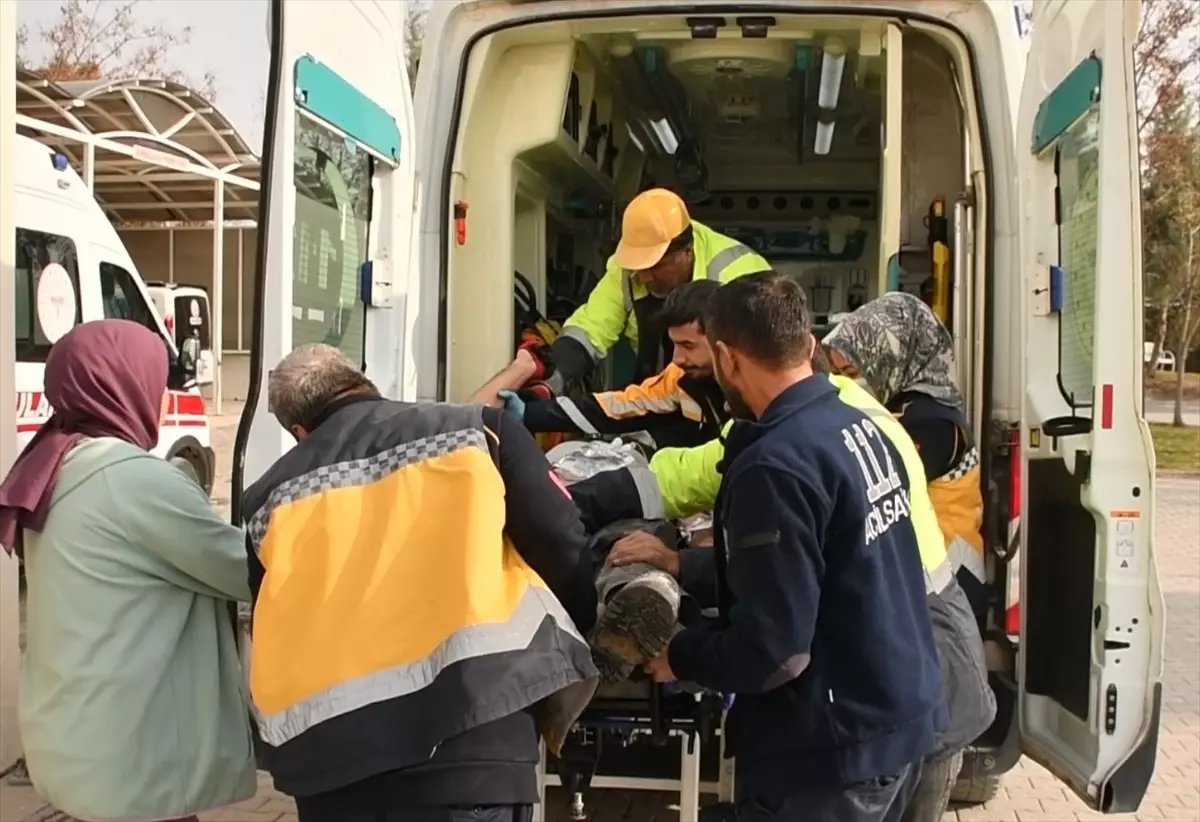 Adıyaman'da başına kereste düşen işçi ağır yaralandı