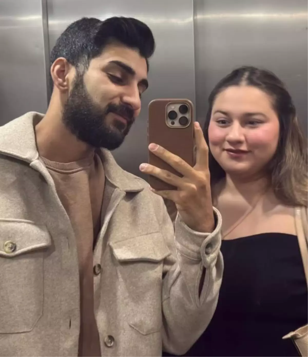 Otomobilin çarptığı motosikletteki nişanlı çift öldü