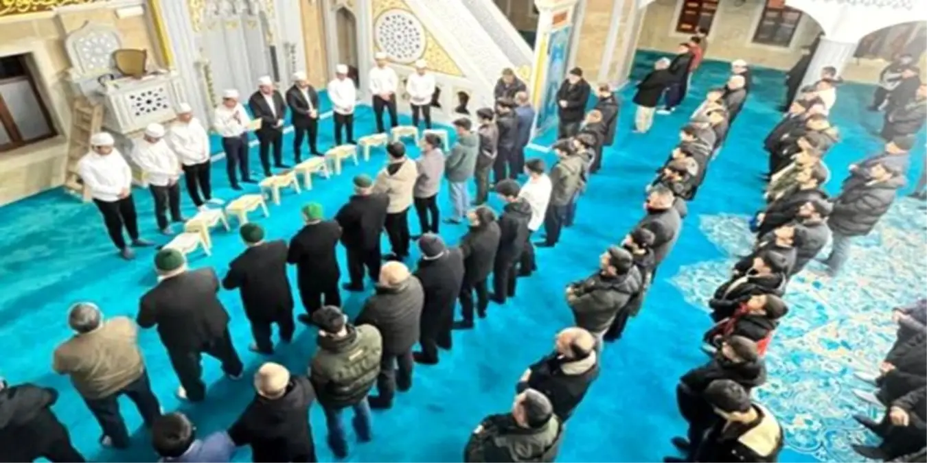 Hakkari'de Regaib Kandili idrak edildi