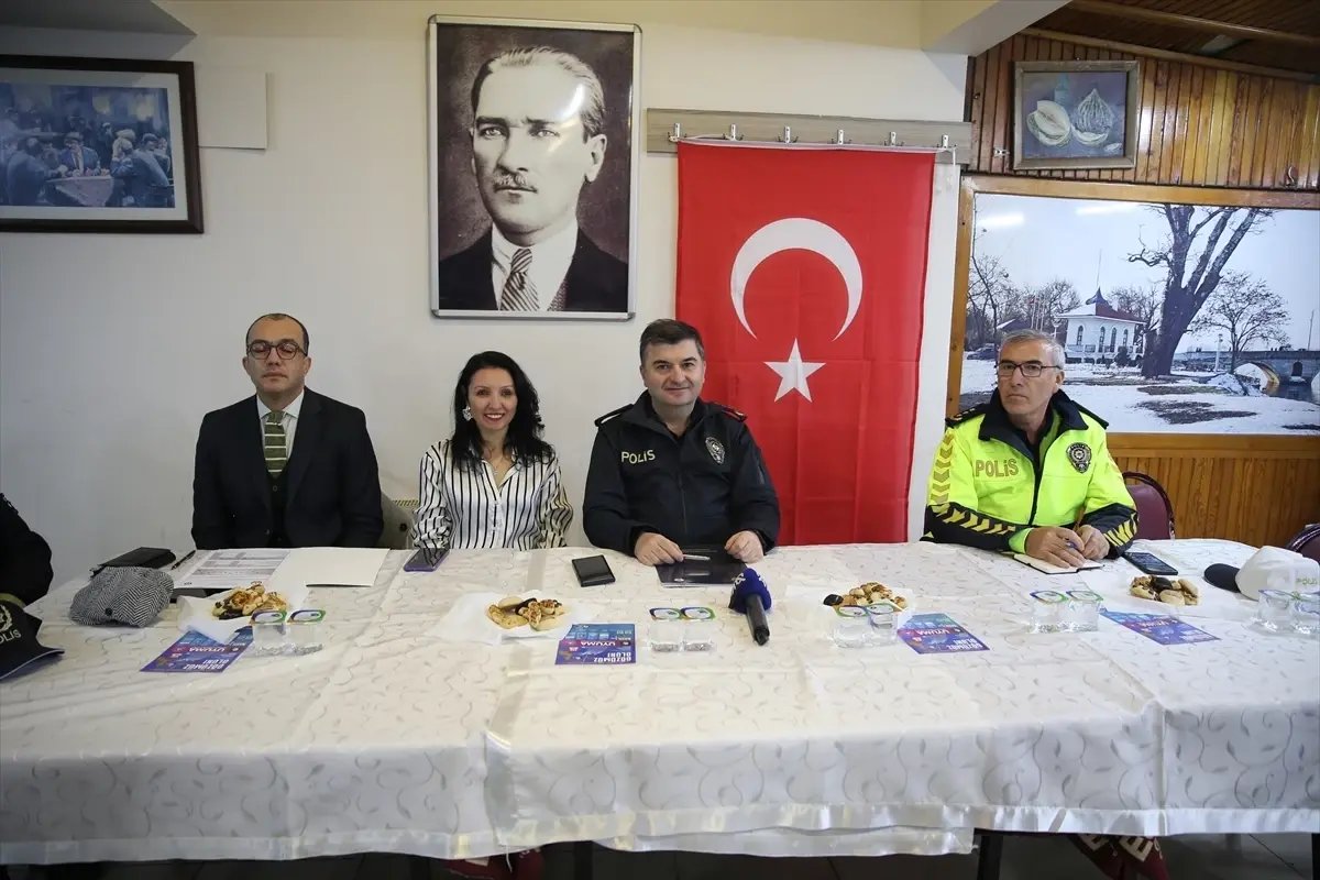 Edirne Emniyet Müdürü Ayhan, Kocasinan Mahallesi sakinleriyle buluştu