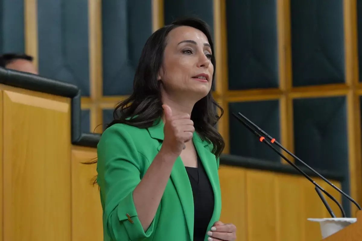 Tülay Hatimoğulları: Kürtler kamusal alanda Kürtçe Kur'an okuyabilmeli