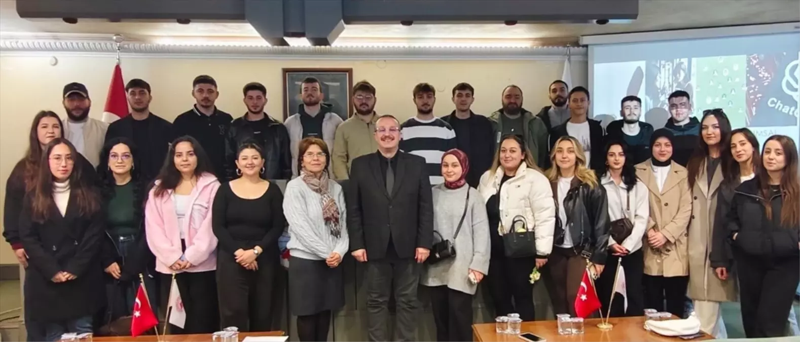 Trabzon'da üniversite öğrencilerine "Dijital Çağda Kurumsal İletişim" eğitimi verildi
