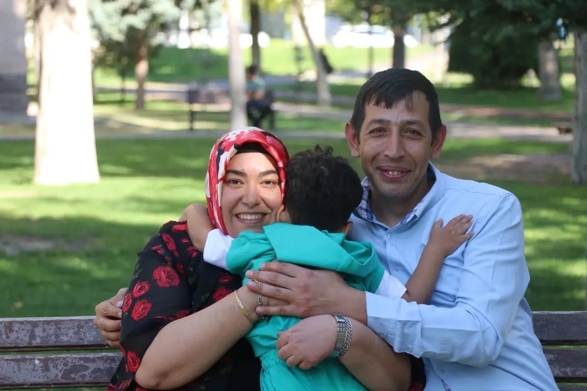 Yavruları 'Umut'u kaybeden çift, koruyucu aile oldukları çocuğa 'umut' oldu