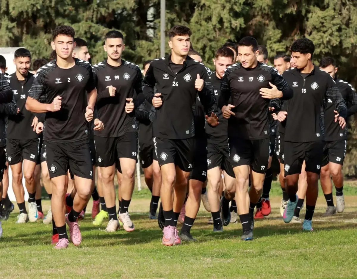 Altay'da Alacak Sorunu Büyüyor: 7 Futbolcu Kulübe İhtarname Gönderdi