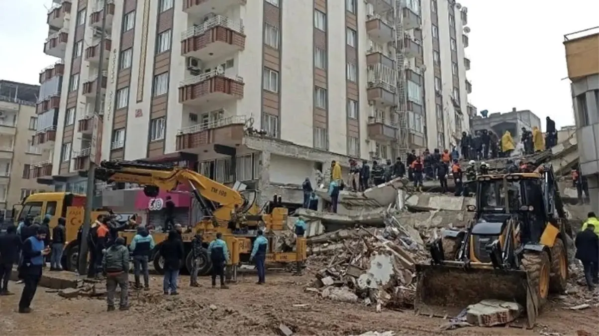 51 kişinin öldüğü Furkan Apartmanı'nın kırmızı bültenle aranan firari sanığı müteahhit tutuklandı