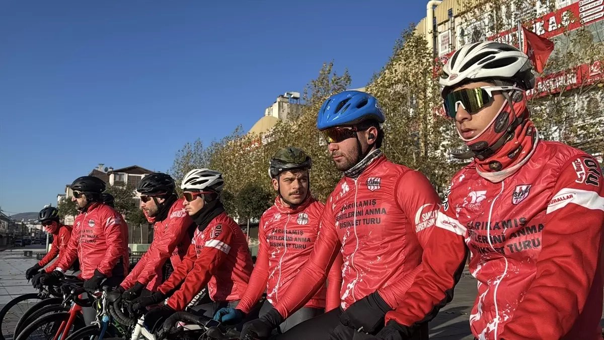 "Sarıkamış Şehitleri Anısına İstanbul'dan Kars'a" anma sürüşü kafilesi Sakarya'da