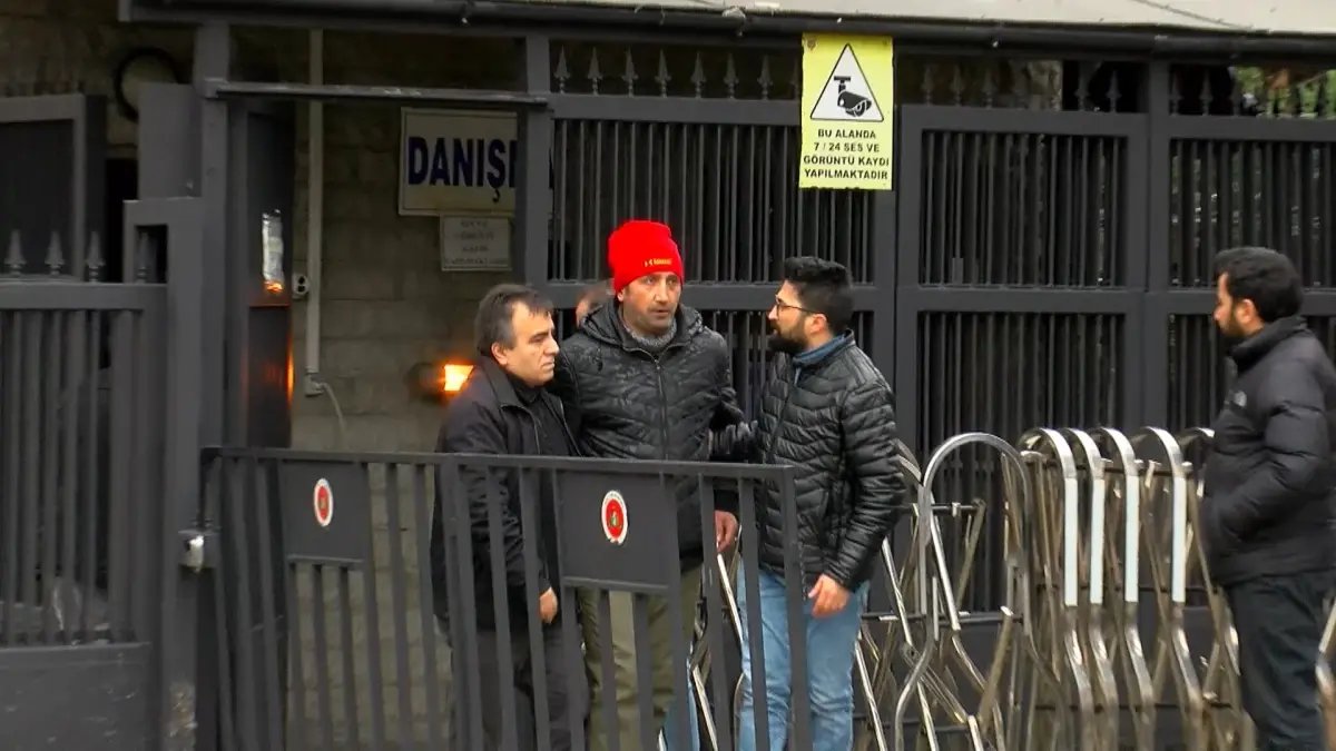 Esenyurt'taki kazada ölen 3 kişinin cenazesi Adli Tıp Kurumu'ndan alındı; 'Diğer şoför rahatsız sen gel' demişler