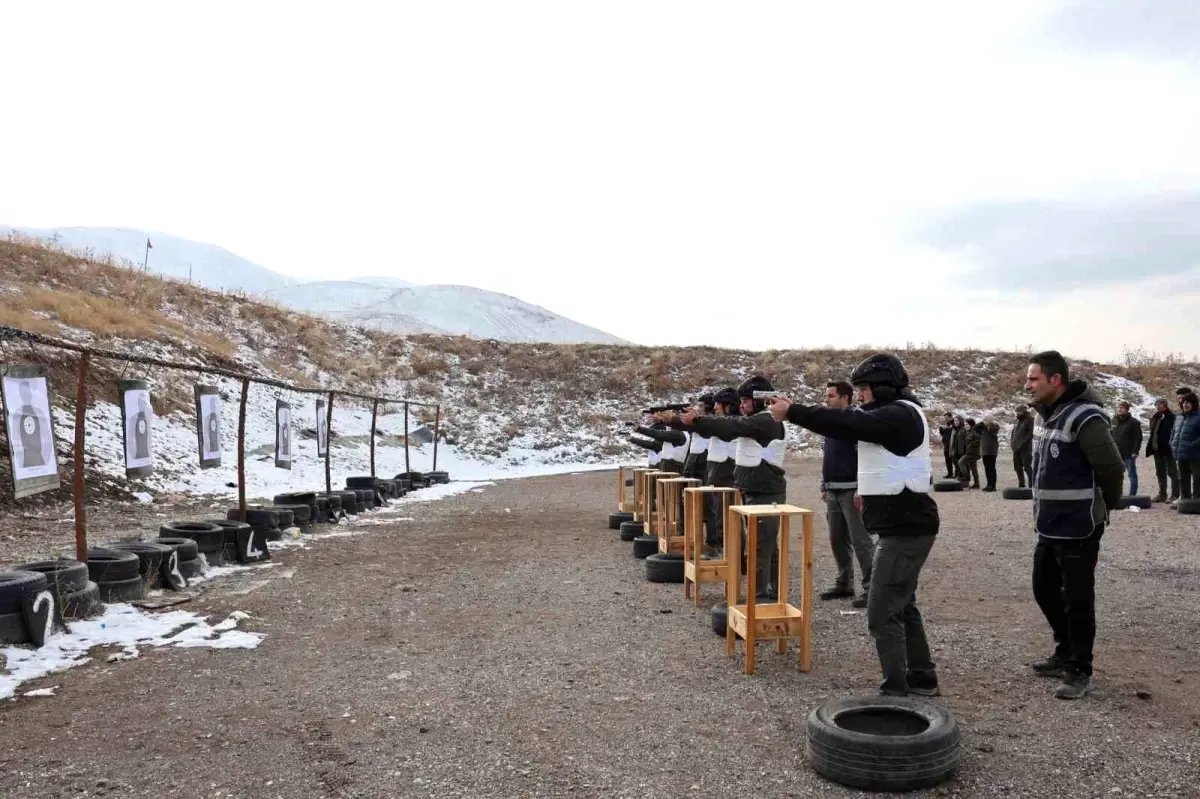 DKMP personeline silah kullanımı eğitimi